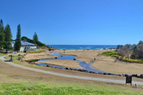 Main Beach 4
